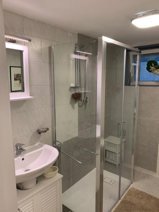 Apartment City Center Eighty-Five Bari Bagian luar foto