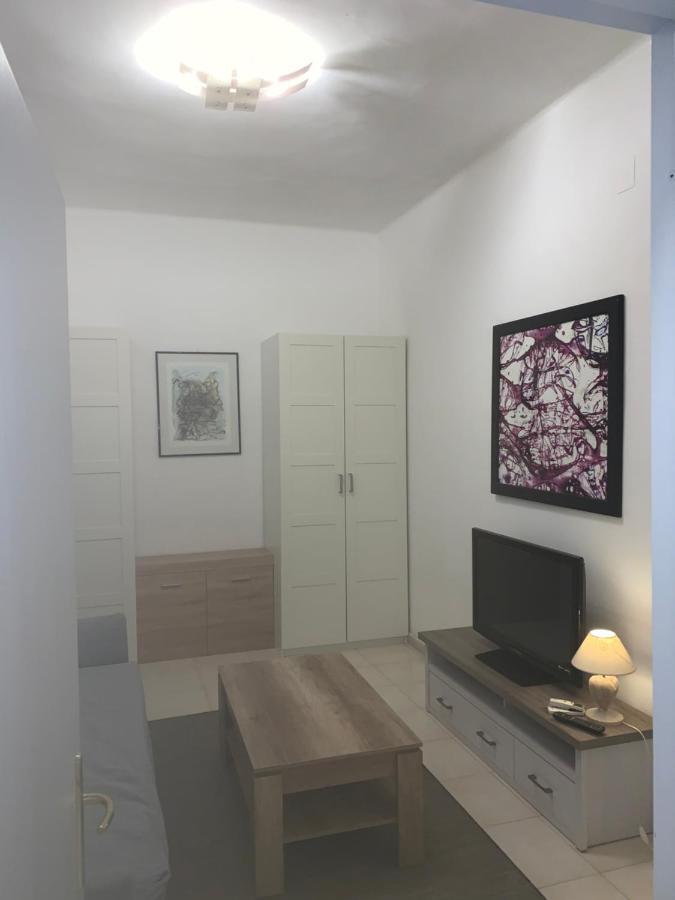 Apartment City Center Eighty-Five Bari Bagian luar foto