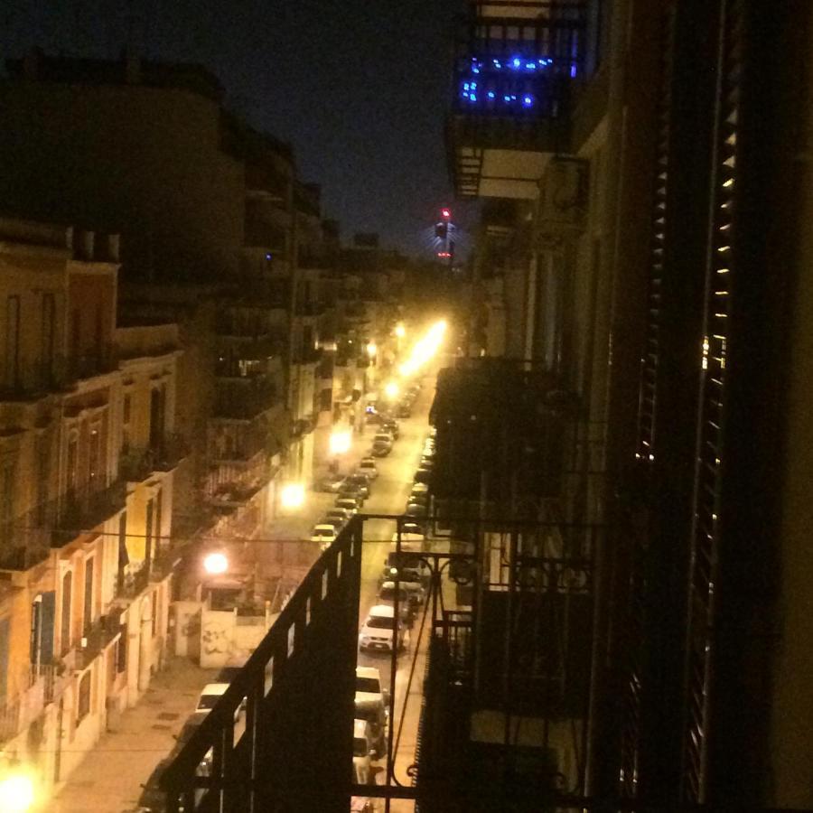 Apartment City Center Eighty-Five Bari Bagian luar foto